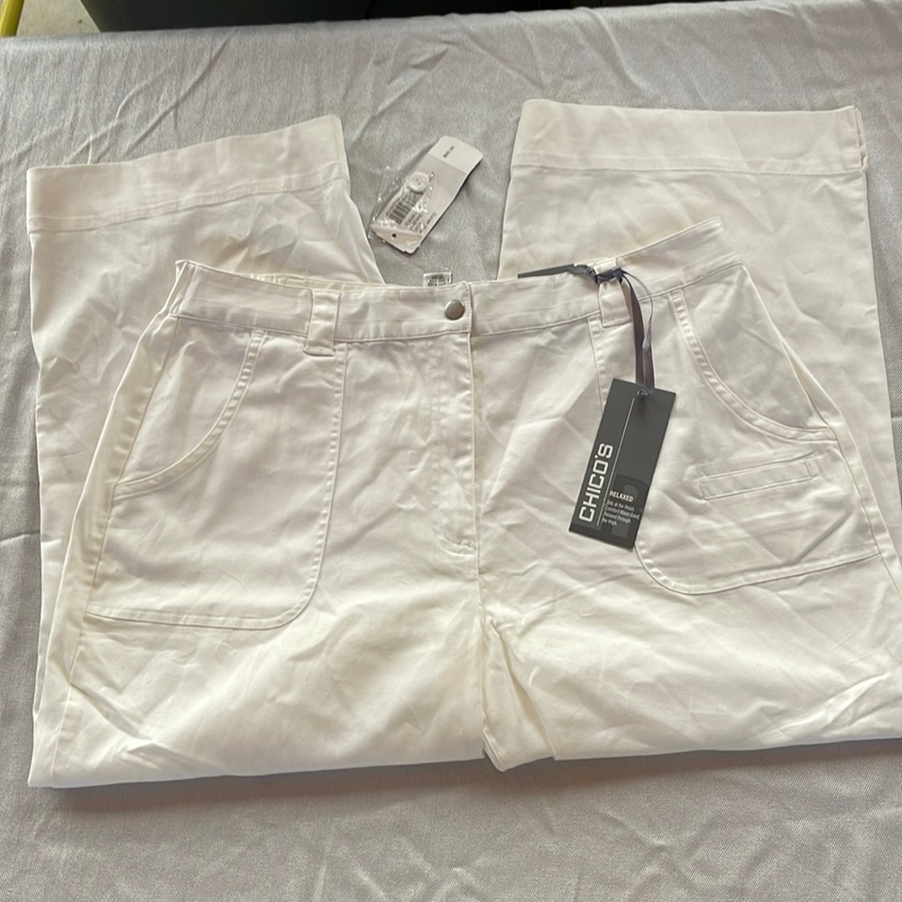 Chicos ocean beach seafare crop optic white pants NWT